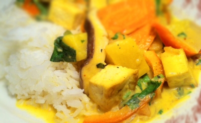 Tofu na kari omáčke